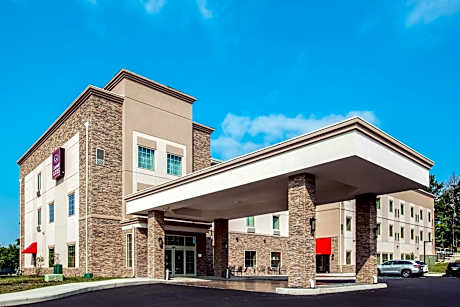 Comfort Suites Fishkill near Interstate 84