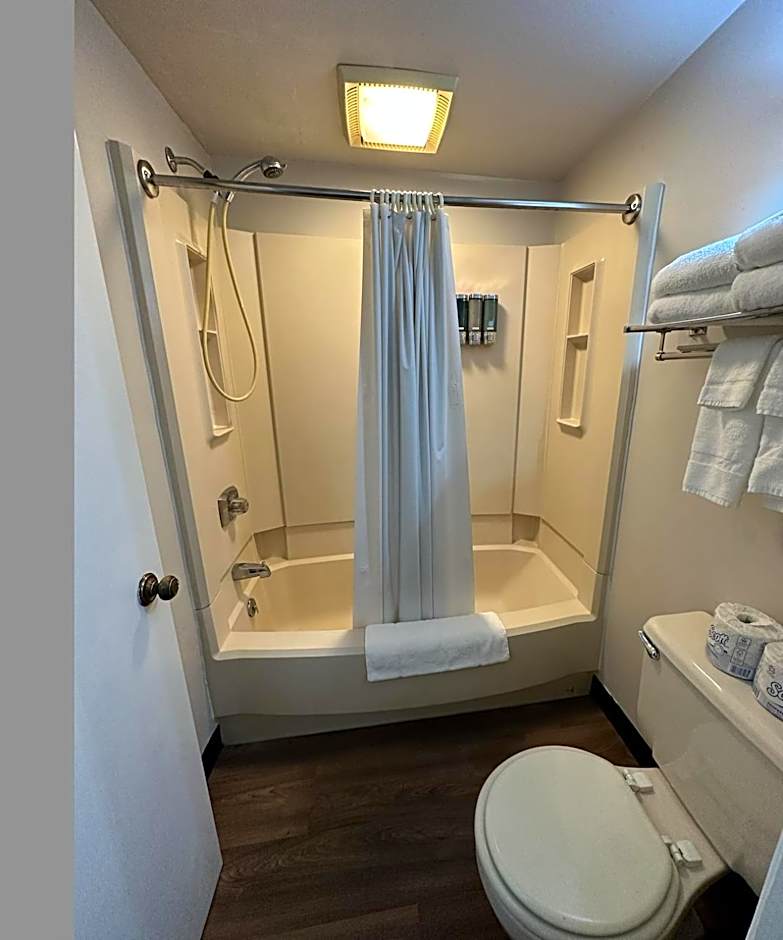 The Roscoe Boutique Motel