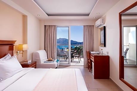 Deluxe Double/ Twin Room with Sea View