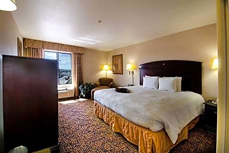 King Room with King Bed - Non-Smoking