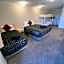 OVERLANDER MOTOR LODGE
