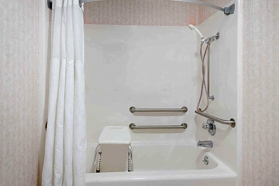 Ramada by Wyndham Strasburg Dover