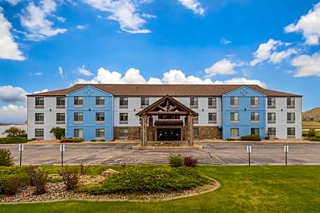 Comfort Inn & Suites Summerset - North Rapid City