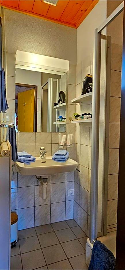 Miramont Horse Trekking Hostel