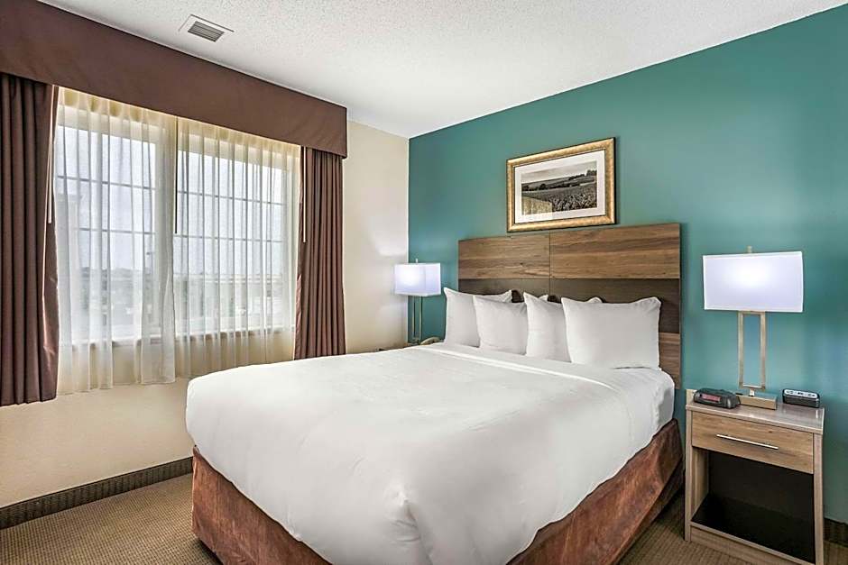 MainStay Suites Cedar Rapids North - Marion