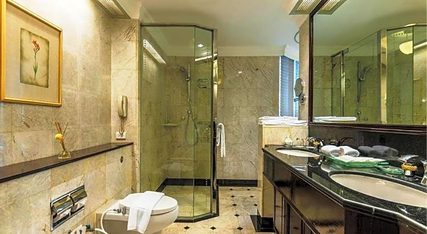 Evergreen Laurel Hotel