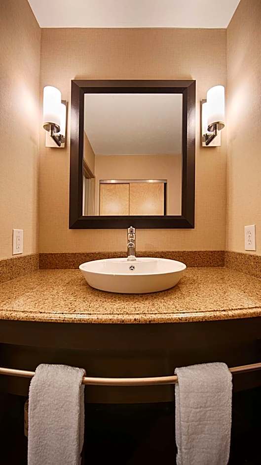 Sonesta Essential Indianapolis Airport