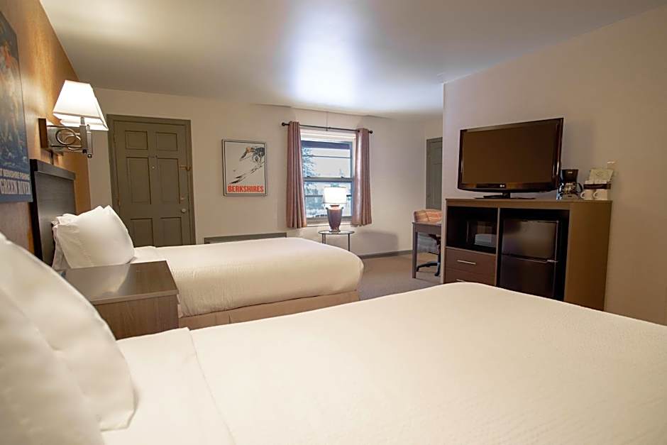 Photo 1 of 5 of Deluxe 2 Double Beds
