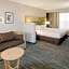 Country Inn & Suites by Radisson, Stockton, IL