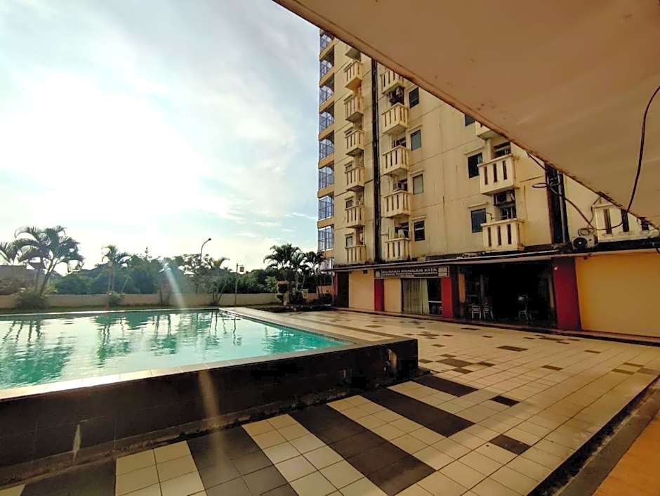 OYO Life 93044 Green View Residence