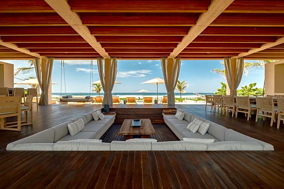 ONTO House Puerto Escondido
