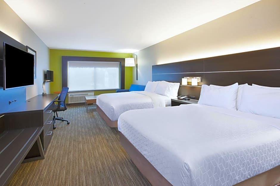 Holiday Inn Express & Suites Parkersburg East