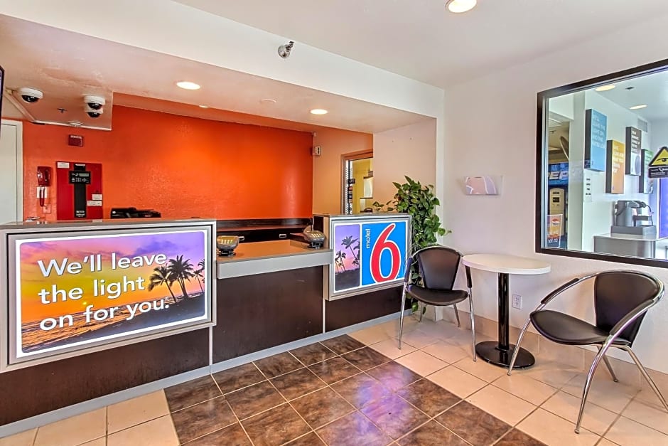 Motel 6-Salinas, CA - South - Monterey Area