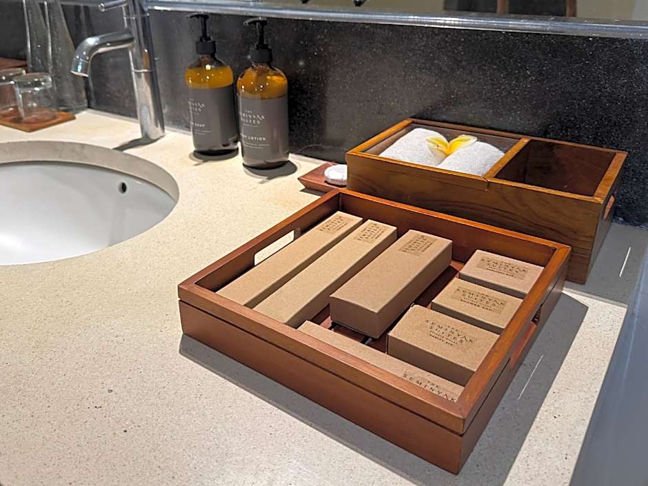 The Seminyak Suites Private Villas 