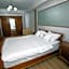 Hotel Senator