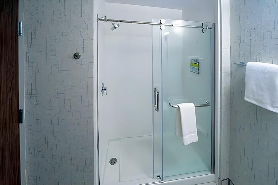 Holiday Inn Express & Suites Brevard - City Center By IHG