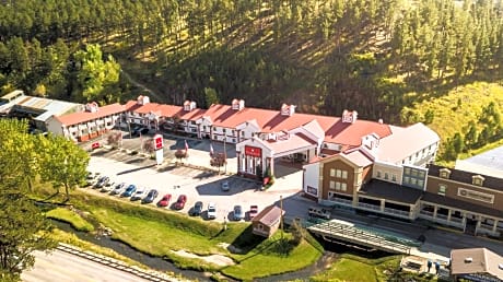 Ramada by Wyndham Keystone Near Mt Rushmore
