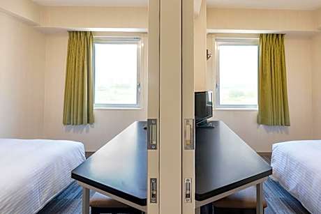 Connecting Room for 2 People - 2 Single Beds