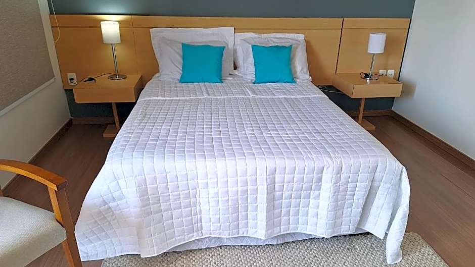 FLAT in HOTEL 4 ESTRELAS - CORAÇÃO DA FARIA LIMA - ÓTIMA LOCALIZAÇÃO, PISCINA E SAUNA