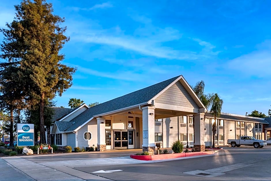 Best Western Town & Country Lodge