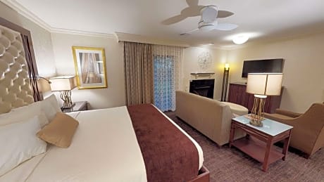 King Suite with Bunk Beds