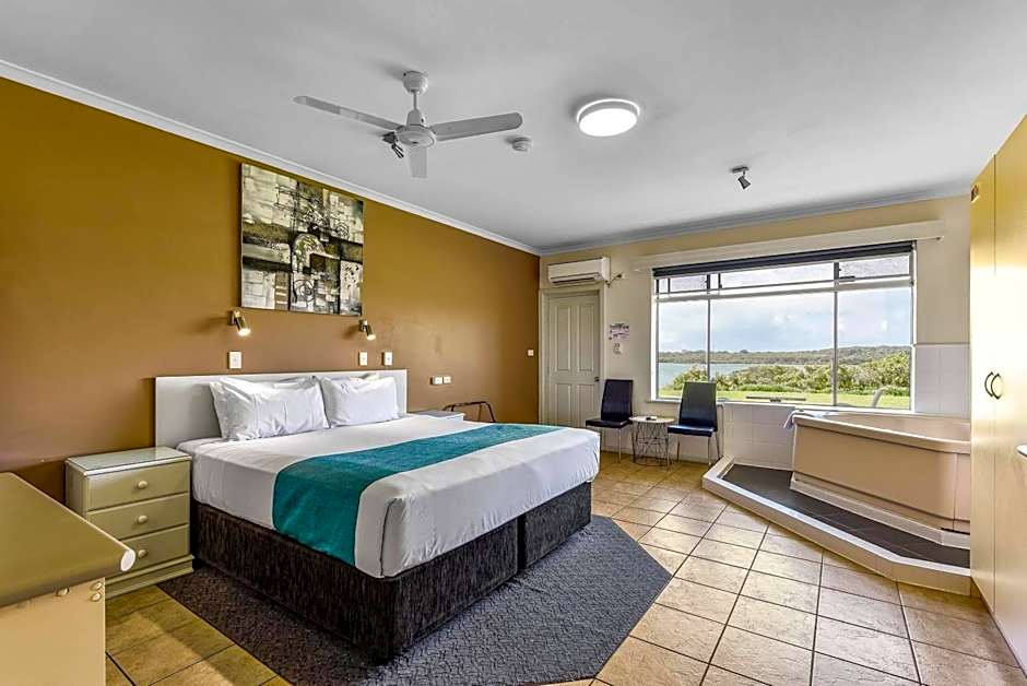 Lakeview Motel & Apartments