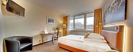 Comfort Queen Room