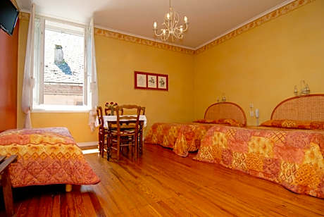 Room for 5 People