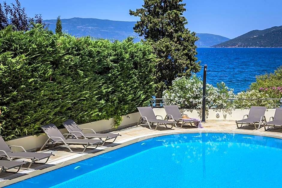 Meliti Waterfront Suites