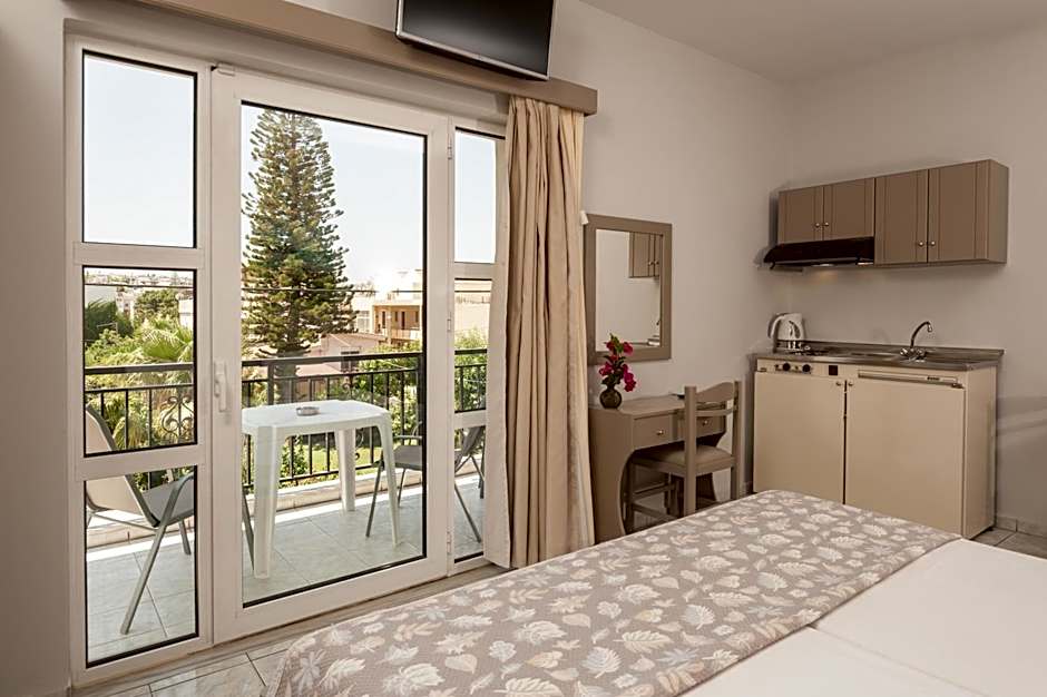 Niriis Hotel