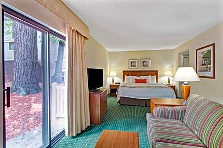 King Studio Suite