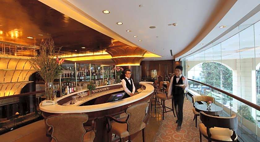 Zhongwei Green Lake Hotel Kunming