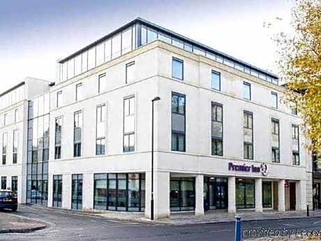 Premier Inn Bath City Centre