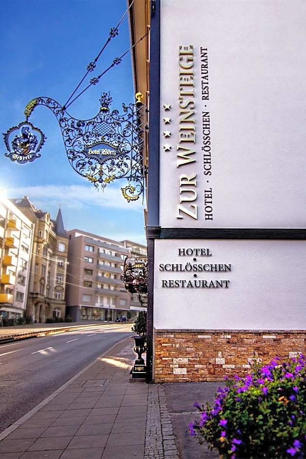 Woertz Schlosschen Zur Weinsteige