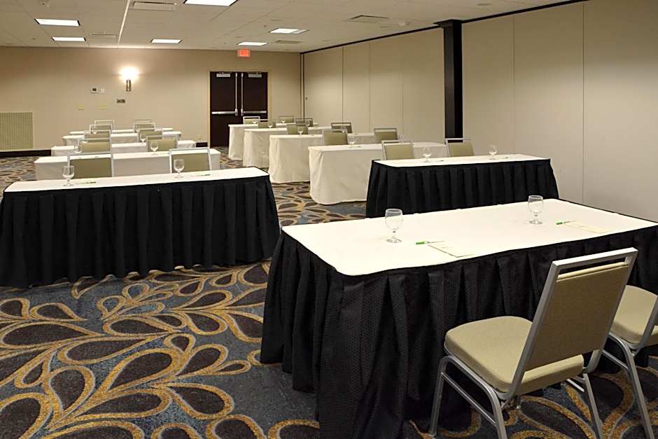 Holiday Inn Canton-Belden Village By IHG