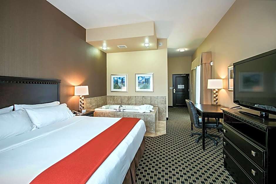Holiday Inn Express & Suites - Green Bay East By IHG