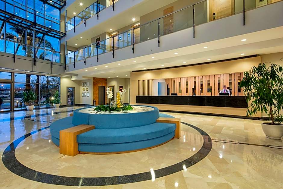 Novum Garden Side Hotel