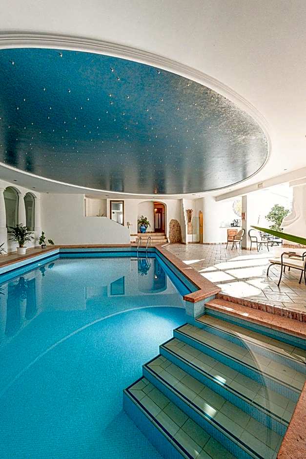 Hotel Enzian Genziana