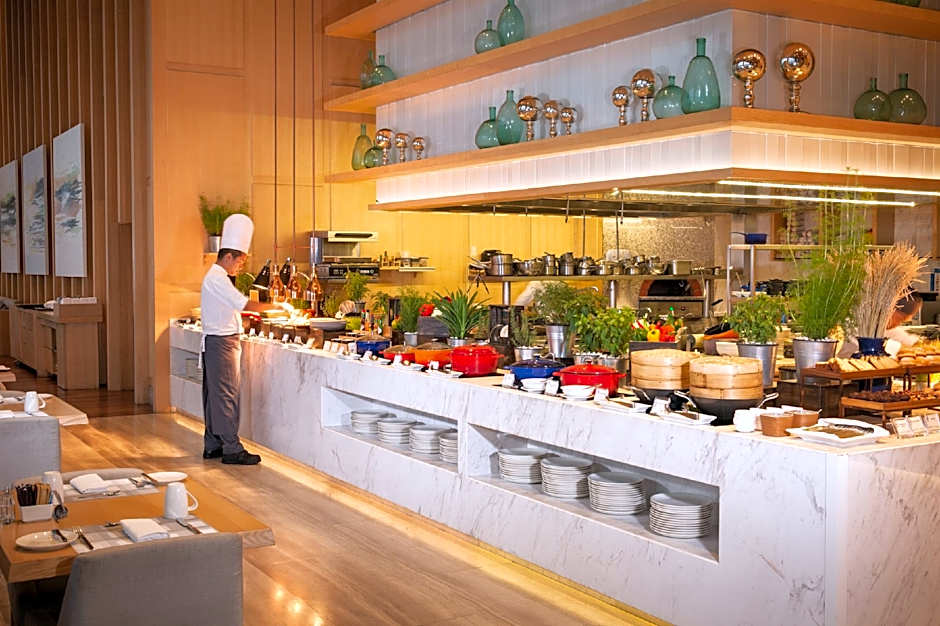 Avani Riverside Bangkok Hotel