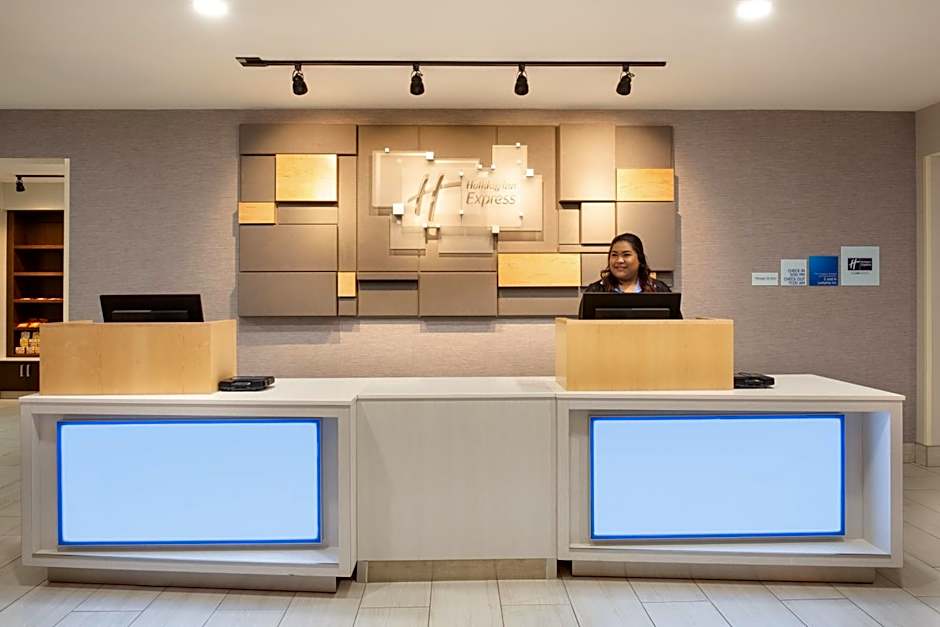 Holiday Inn Express and Suites Lincoln City By IHG