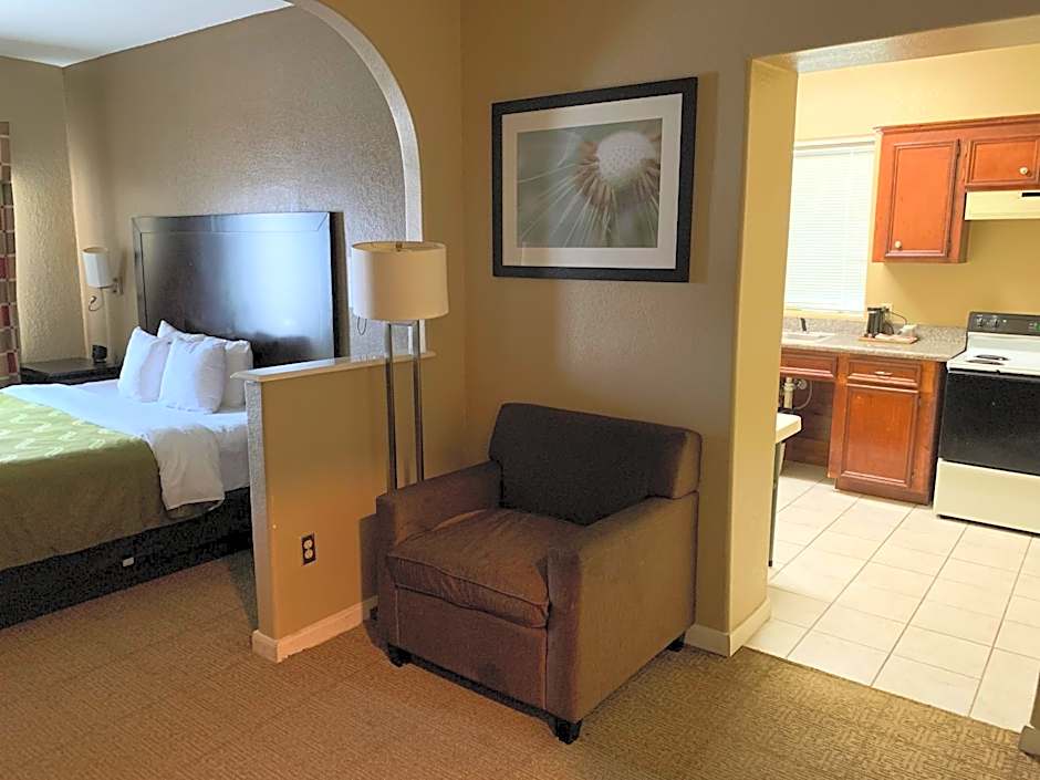 Quality Suites Houston NW Cy-Fair