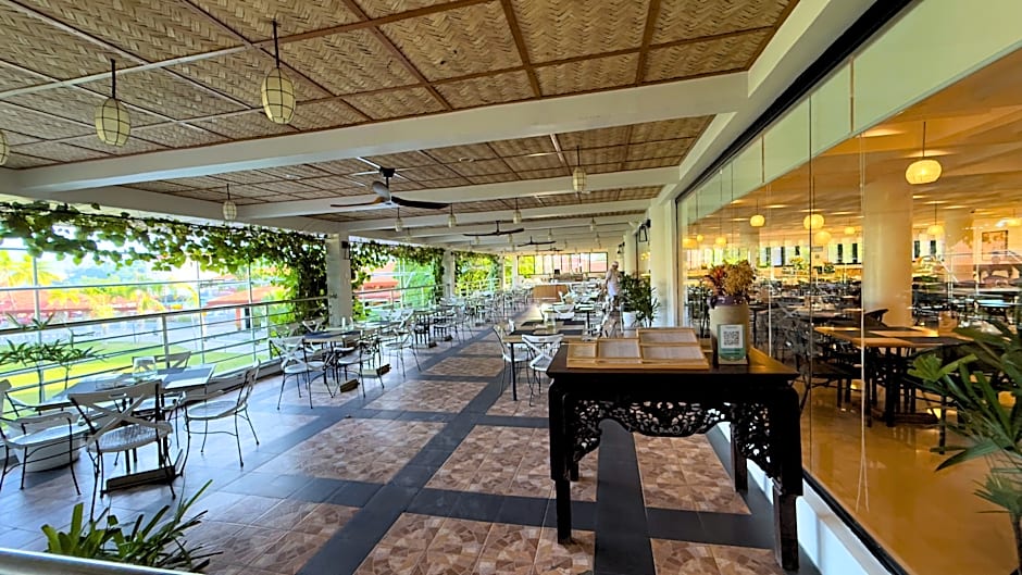 Whiterock Beach Hotel and Waterpark