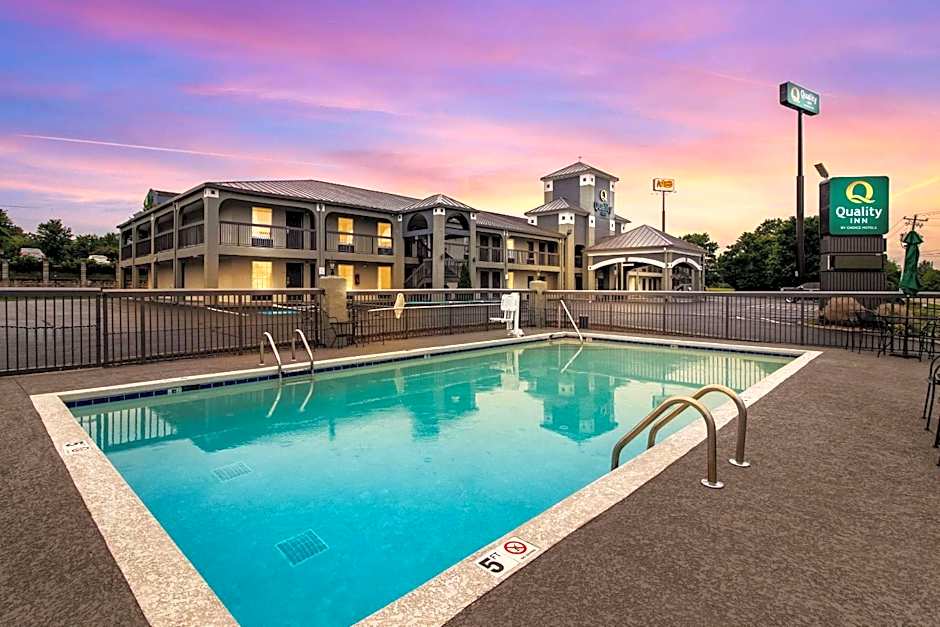 Quality Inn - White House