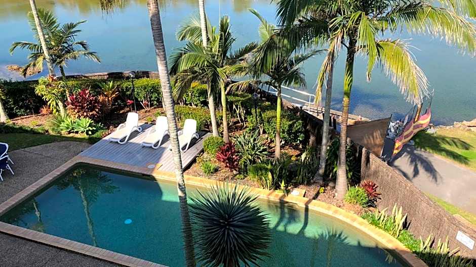 Sunrise Cove Holiday Apartments