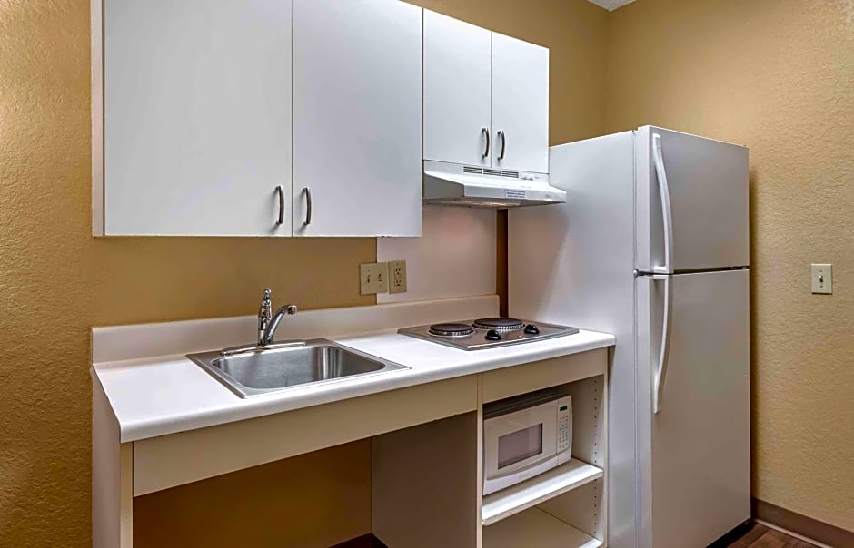Extended Stay America Suites - Chicago - Lombard - Oakbrook