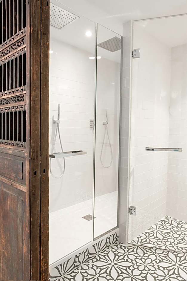 Hotel Midmost by Majestic Hotel Group