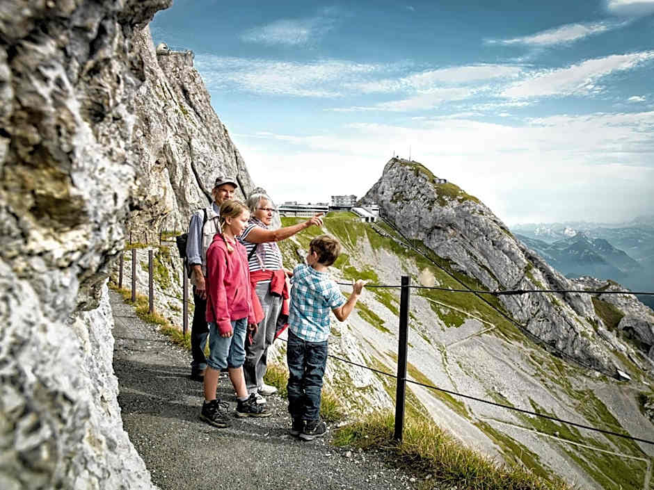 Hotel Pilatus-Kulm