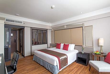 Deluxe King Room with Pool View