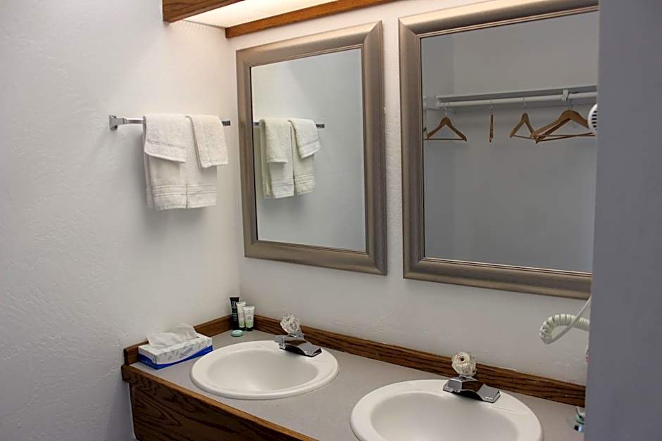 Cedarwood Inn of Ashland