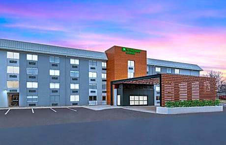 Wyndham Garden Louisville KY